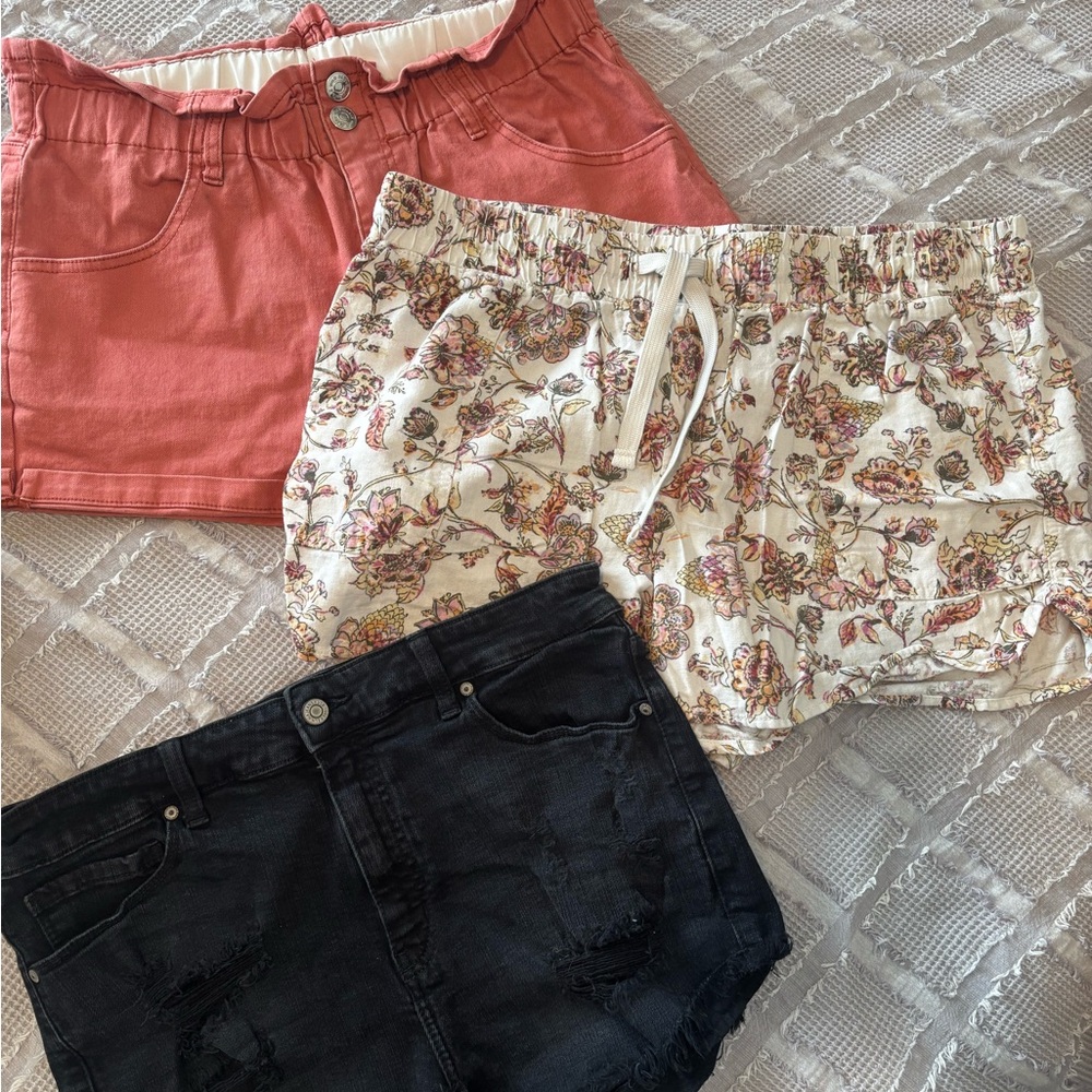 Set of 3 Women's Shorts bundle - large